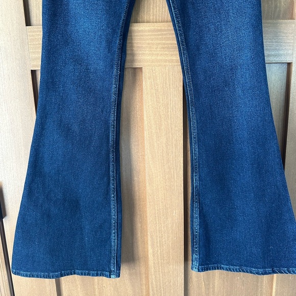 NWT Abercrombie & Fitch High Rise Vintage Flare Jeans Dark Wash size‎ 4R / 27​ - Picture 4 of 15